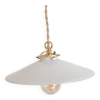 Old opaline flat suspension