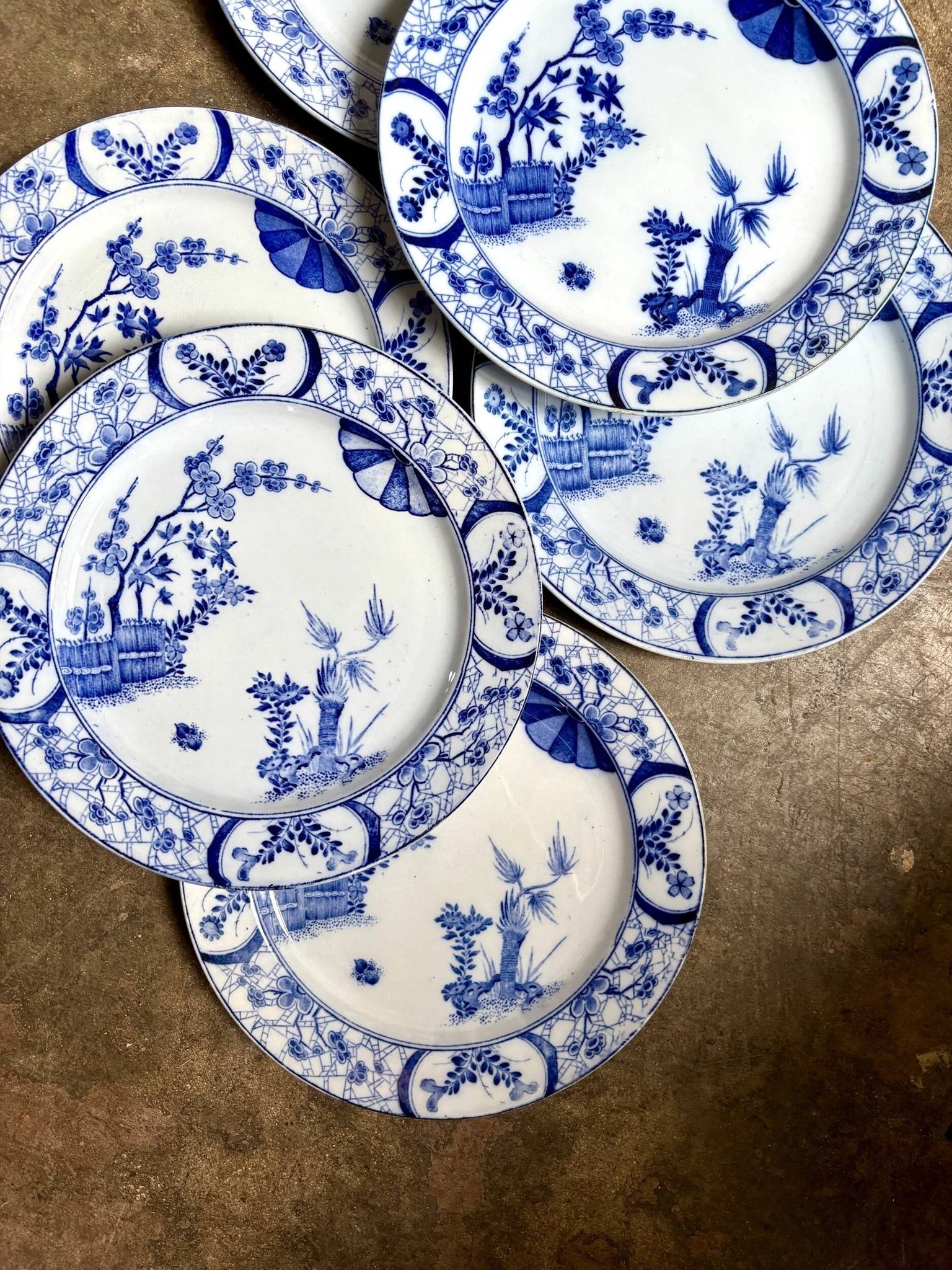 6 flat plates Creil & Montereau in blue ironstone, "Japan" service