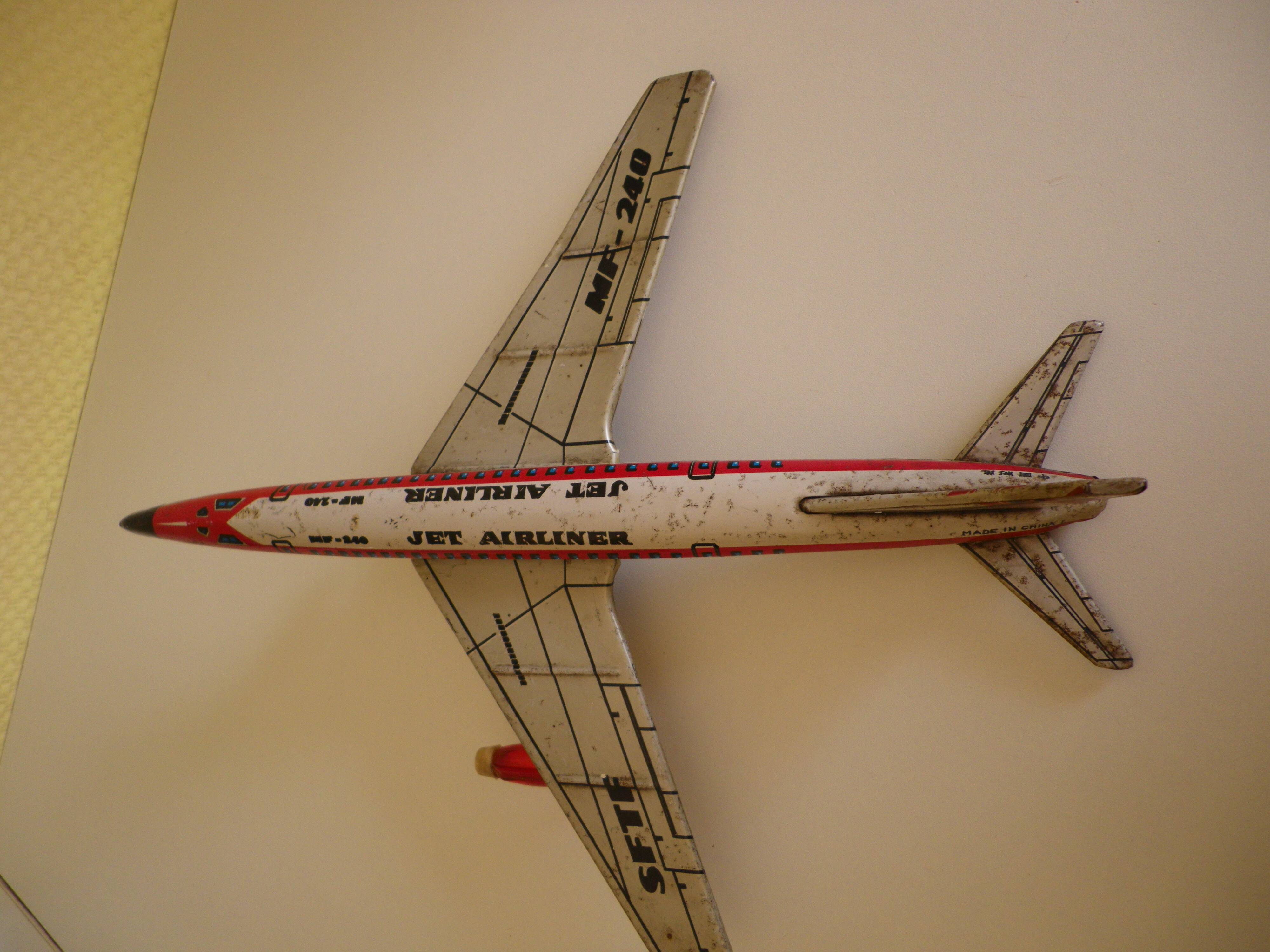 Airliner made of lithographed sheet metal, patina look - 1965 -