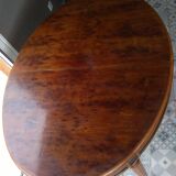 Oval table with medallion in mahogany speckled mahogany Louis XVI
