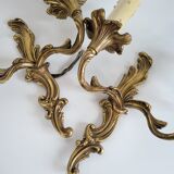 Ancienne paire d'appliques en métal doré style Louis XV - 2 lumières