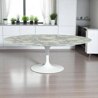 Arabescato Vagli Knoll Original Eero Saarinen Table tulipe ovale en marbre