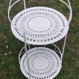 Serving table 1970