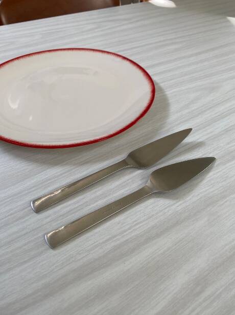 Set of 2 fish knives – Georg Jensen model “New York”