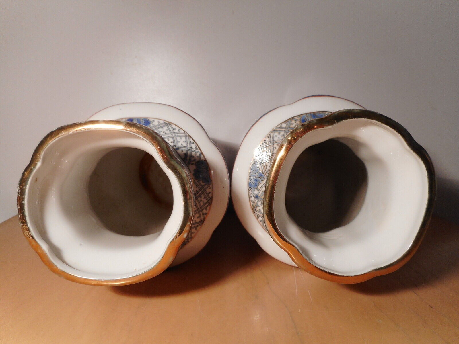 Pair of 19th century porcelain vases China East India Company