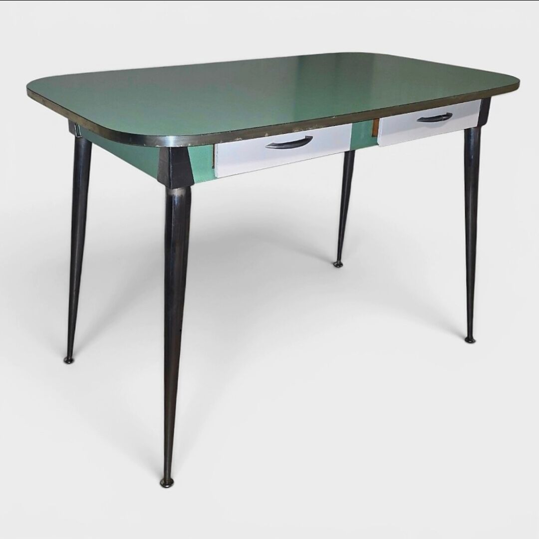 Ensemble Table à tiroirs & 2 Chaises Formica – Circa1950
