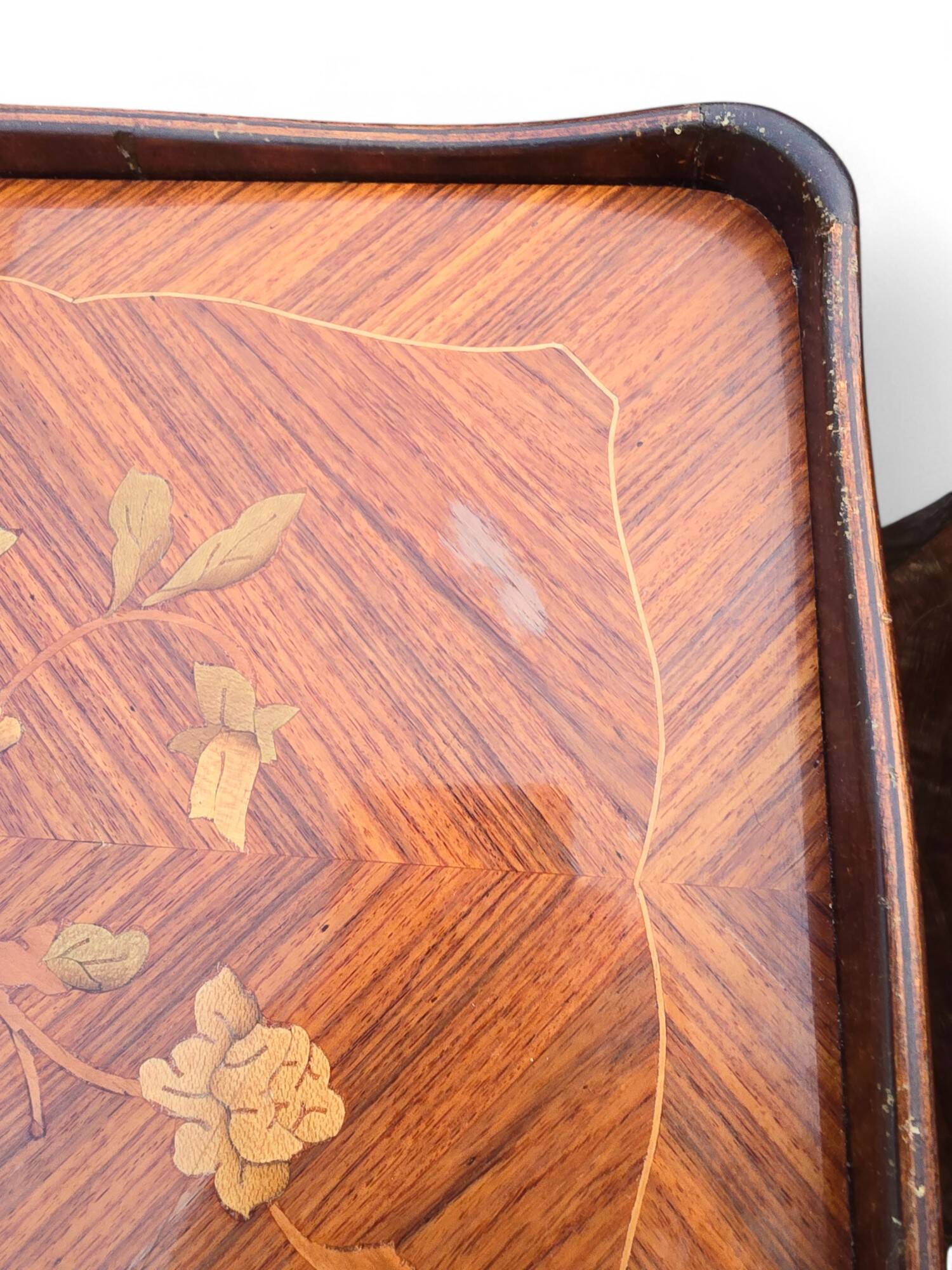 Pair of Louis XV style bedside tables with rosewood marquetry