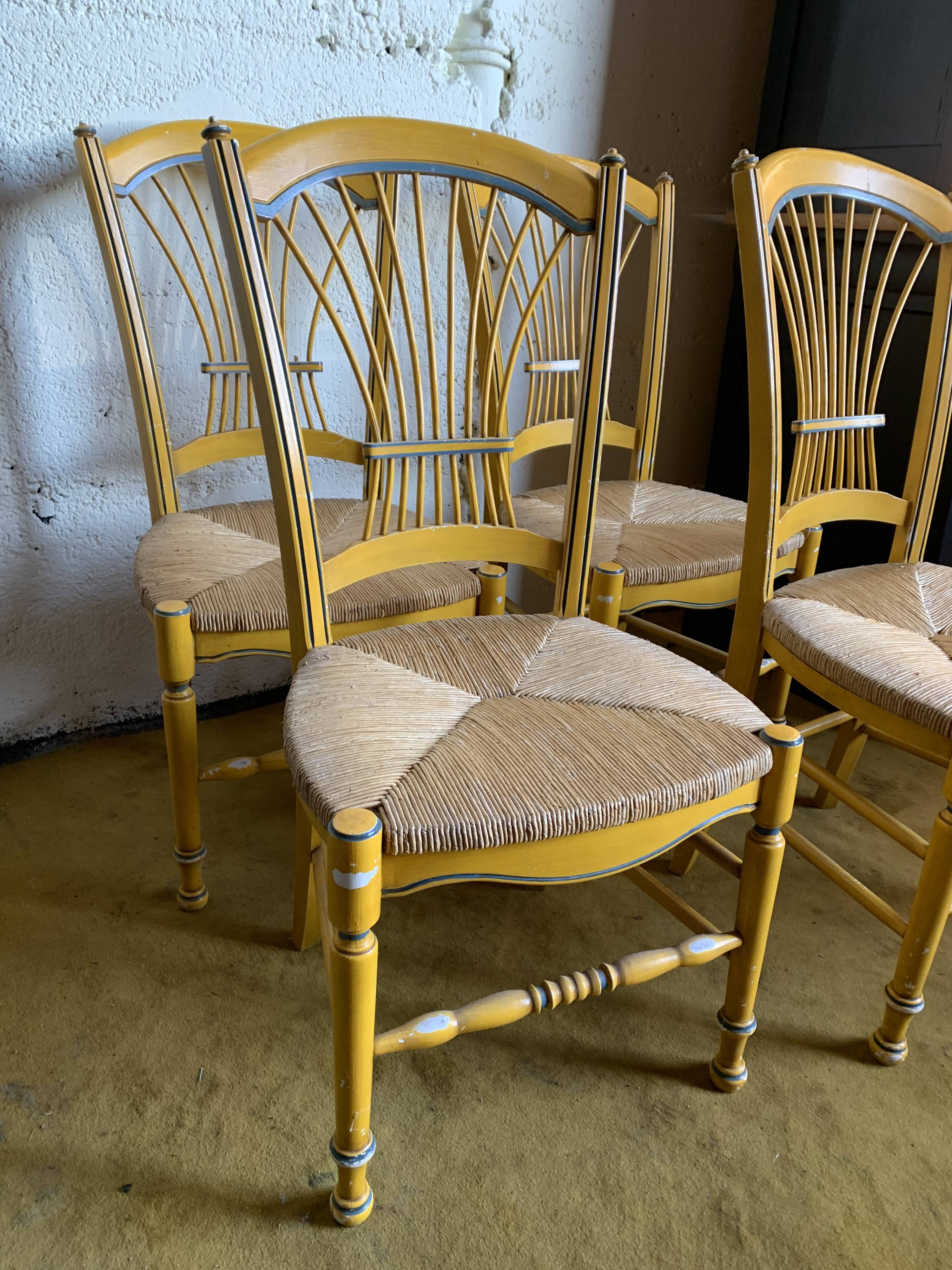 Duo of mulched Provencal chairs