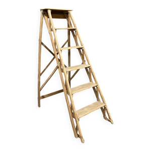 escabeau ancien en bois