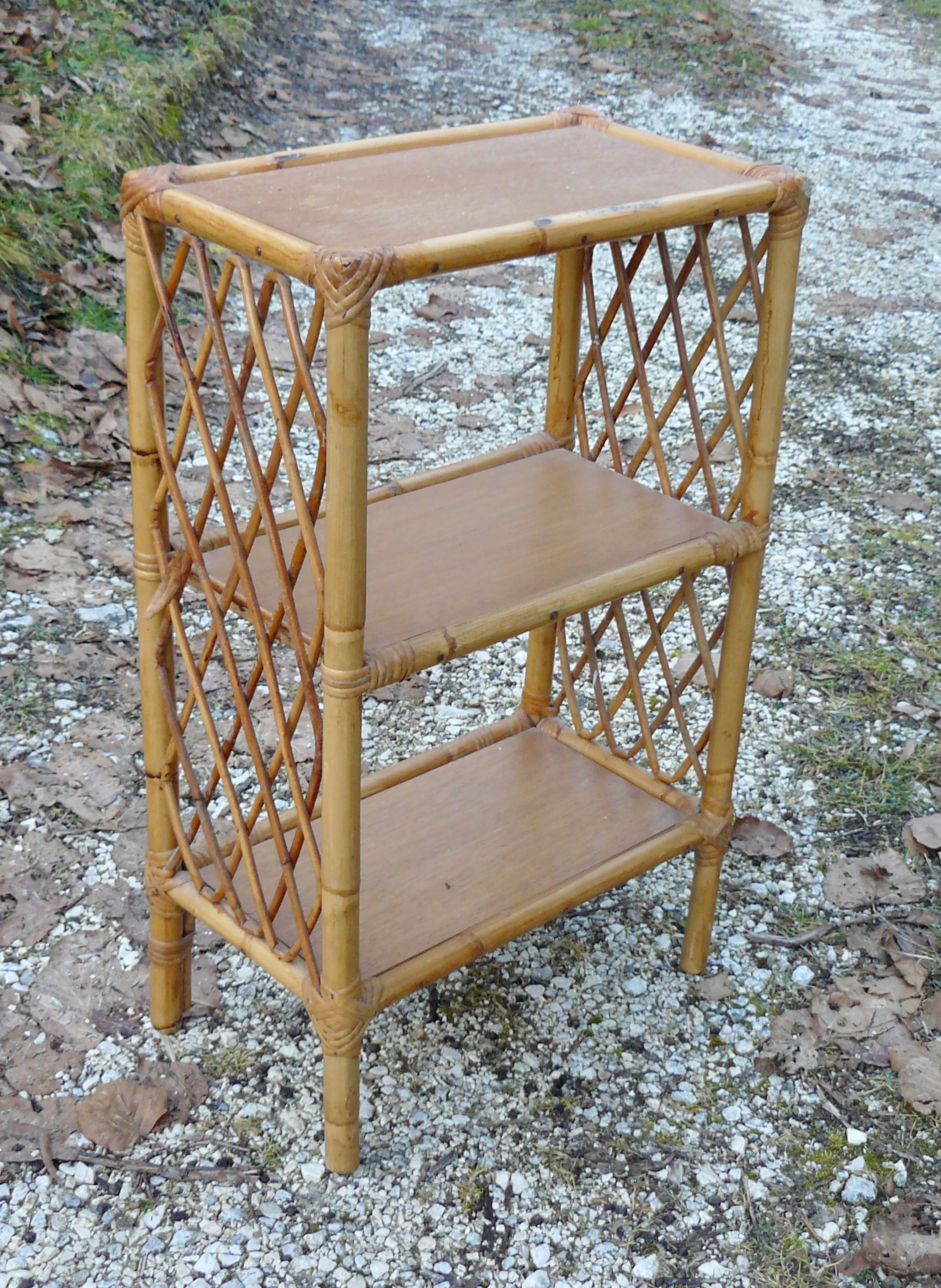 Vintage bamboo and rattan shelf 1960/70