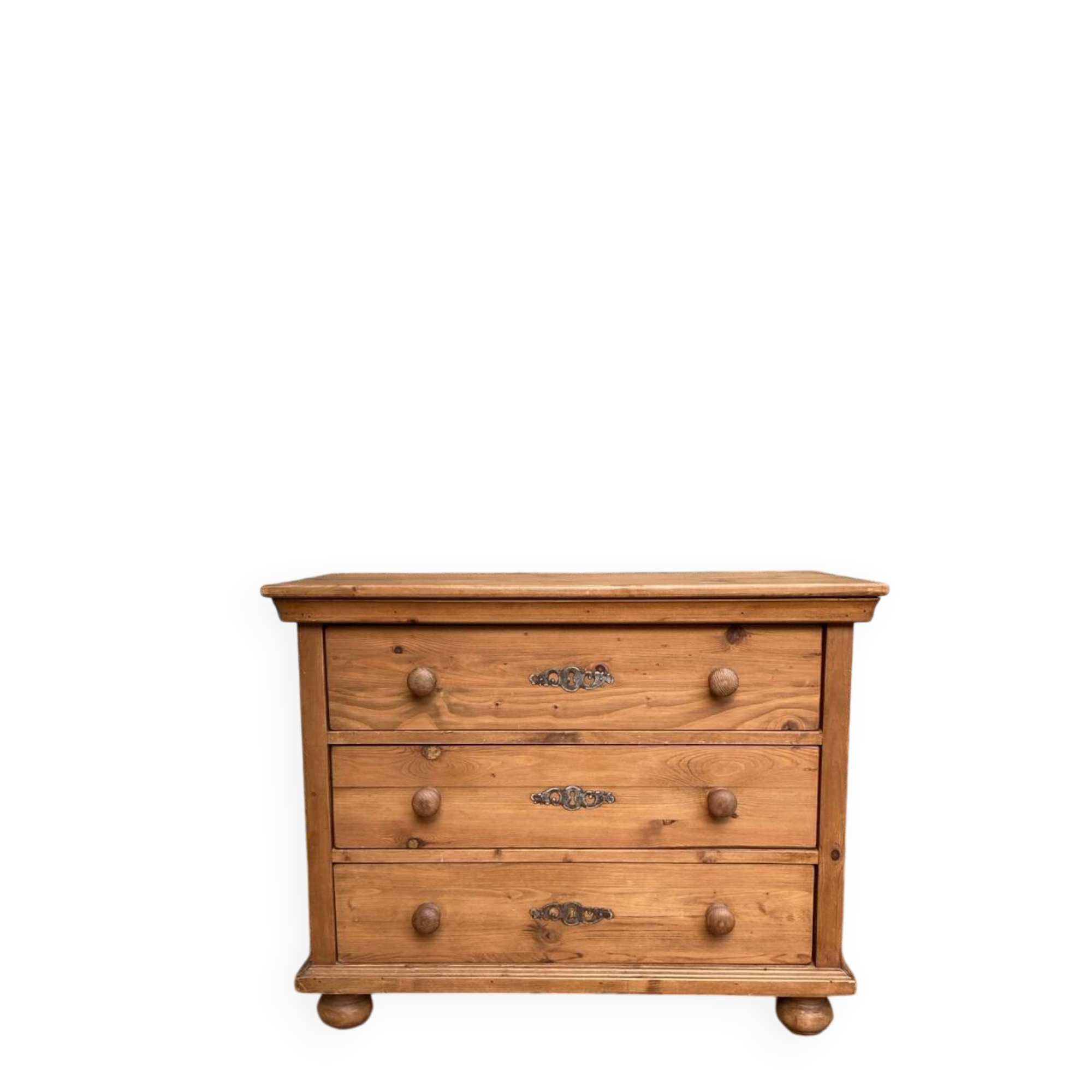 Antique pine chest of drawers
