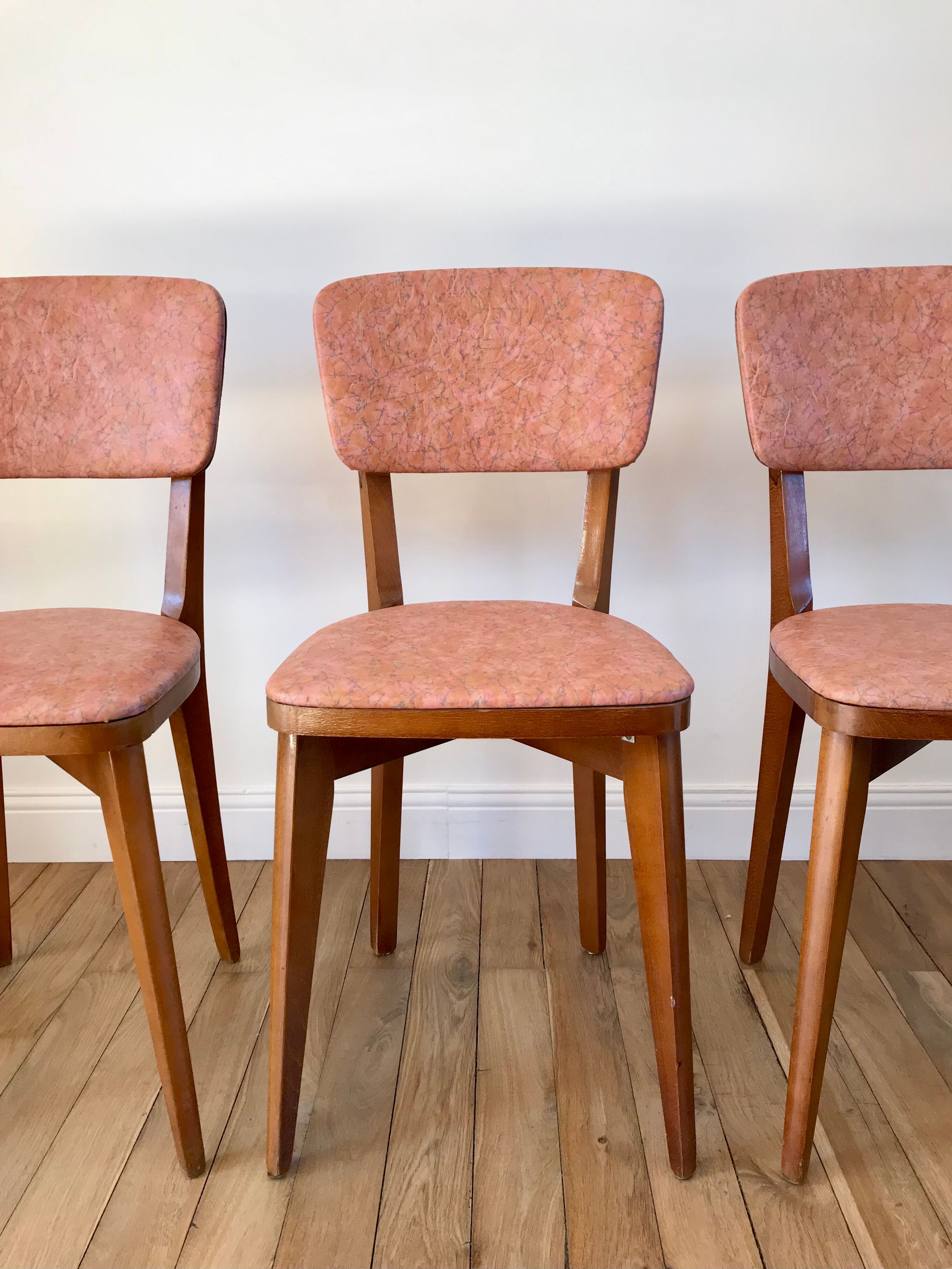 Set of 6 Scandinavian chairs in beech wood and pastel skaï 50s