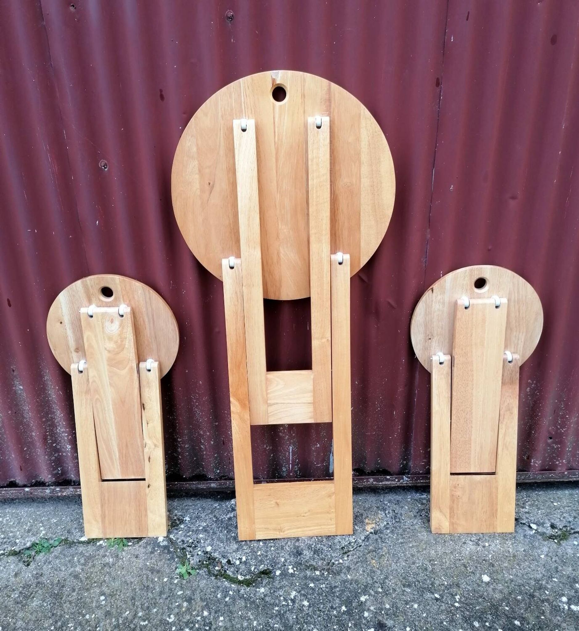 Lot table and folding stools Suzy by Adrian Reed.