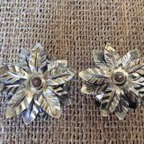Metal flower candle holders