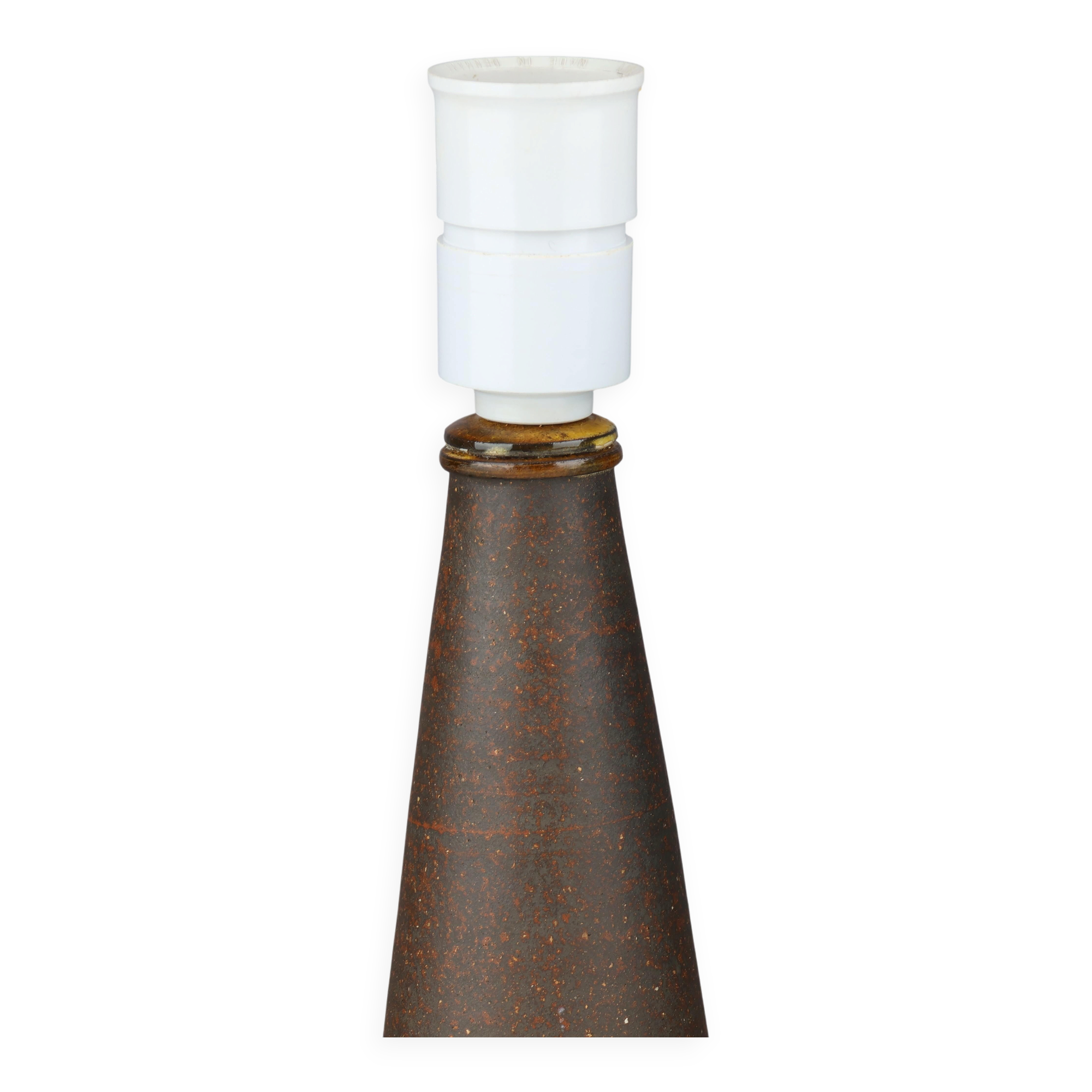 Nils Kahler table lamp in ceramic by Herman A. Kähler, Denmark, 1960 signed.