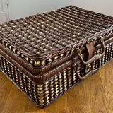Wicker picnic basket