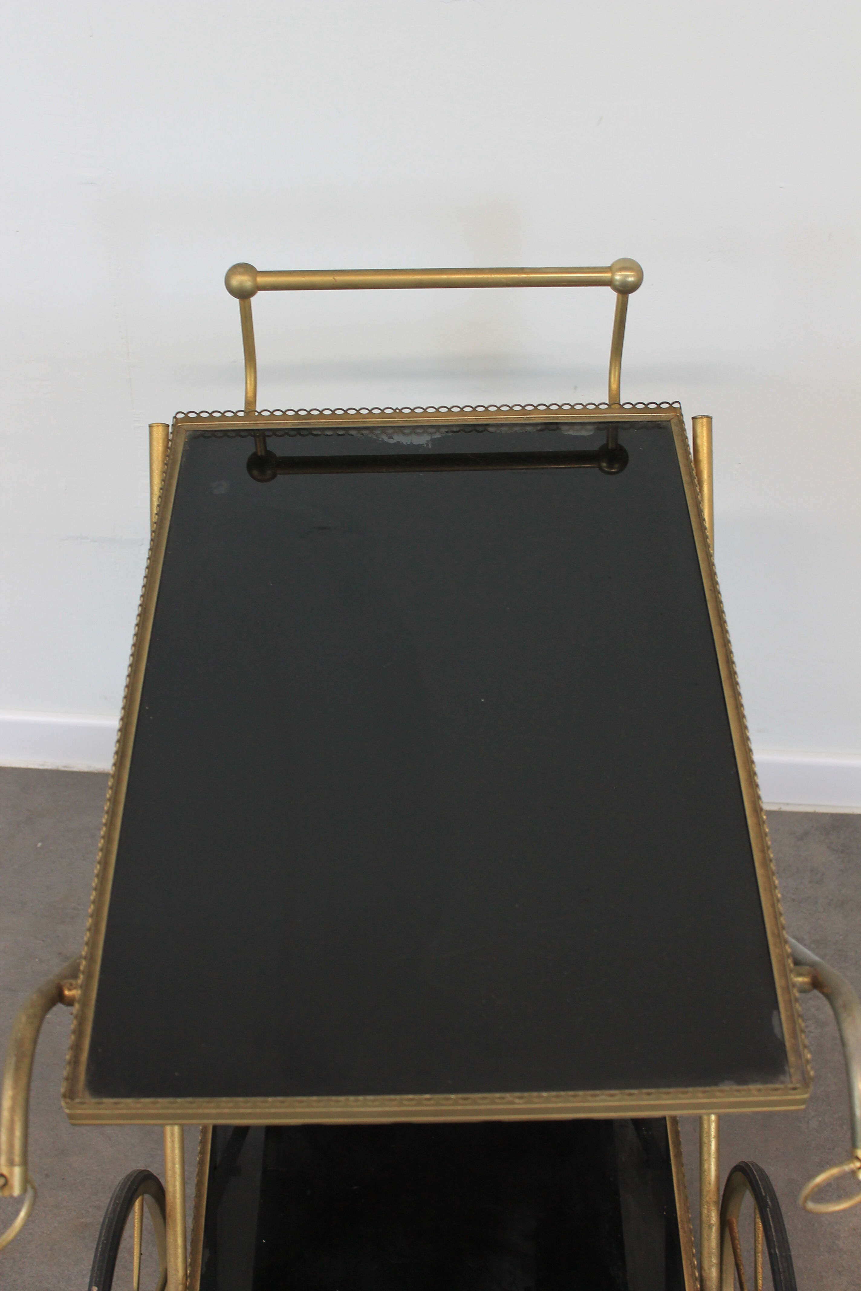 Rolling bar service trolley