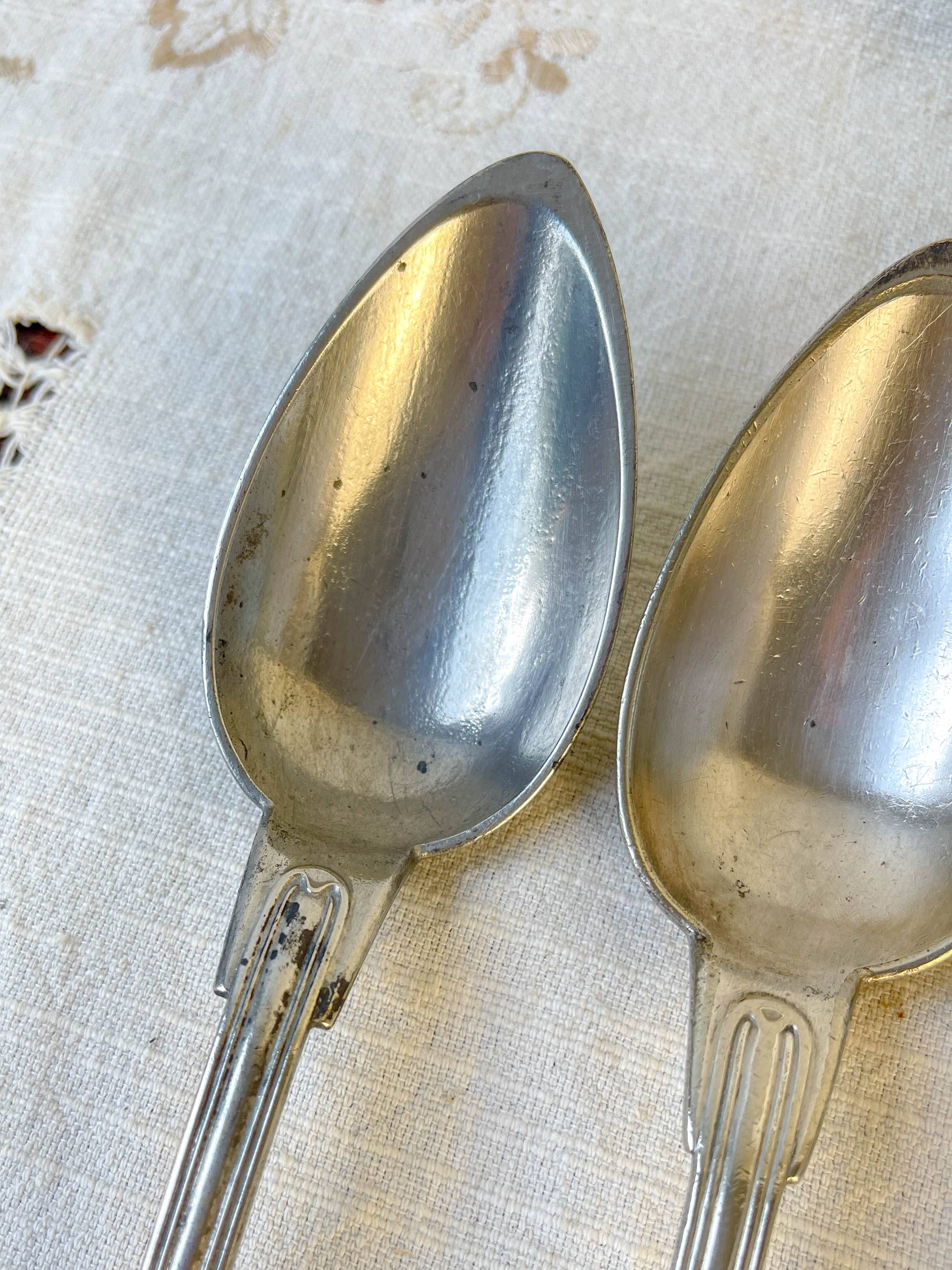 Set of 8 vintage silver plated soup spoons