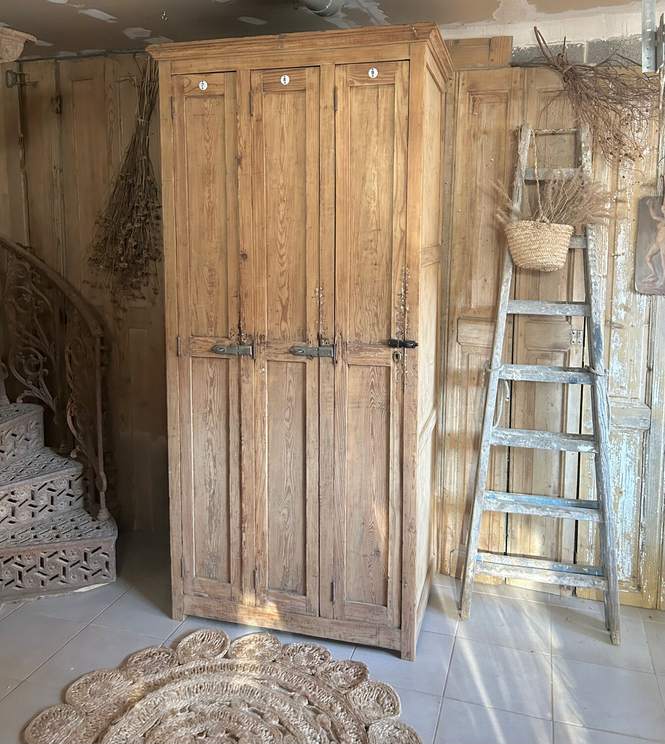 Antique wooden workshop locker with 3 doors