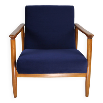 Fauteuil GFM-142 en velours bleu marine