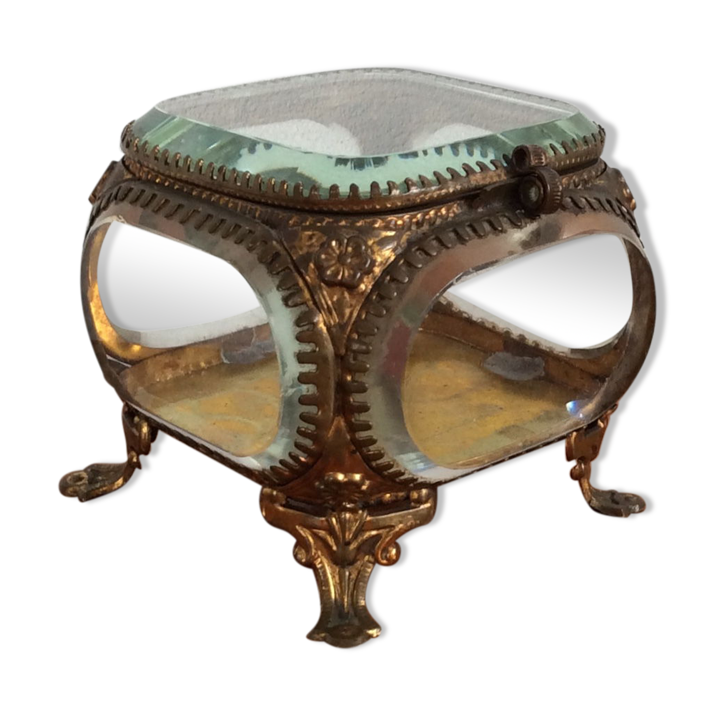 Art Deco jewelry box in brass and beveled glass