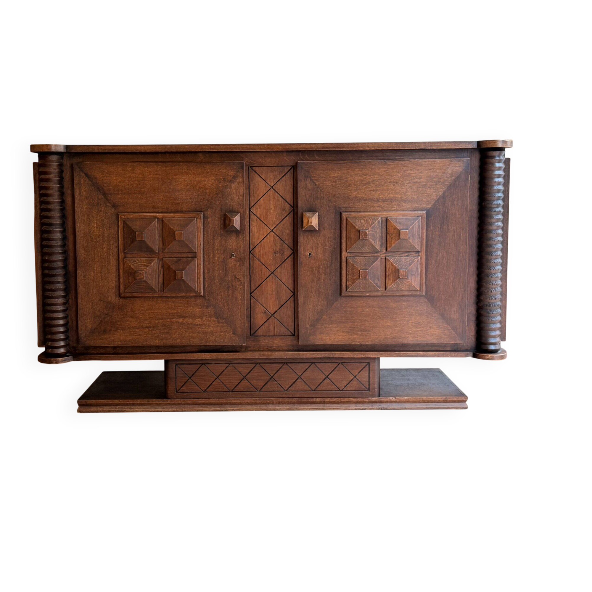 Buffet art déco, travail français vers 1940, dans l’esprit de Charles Dudouyt
