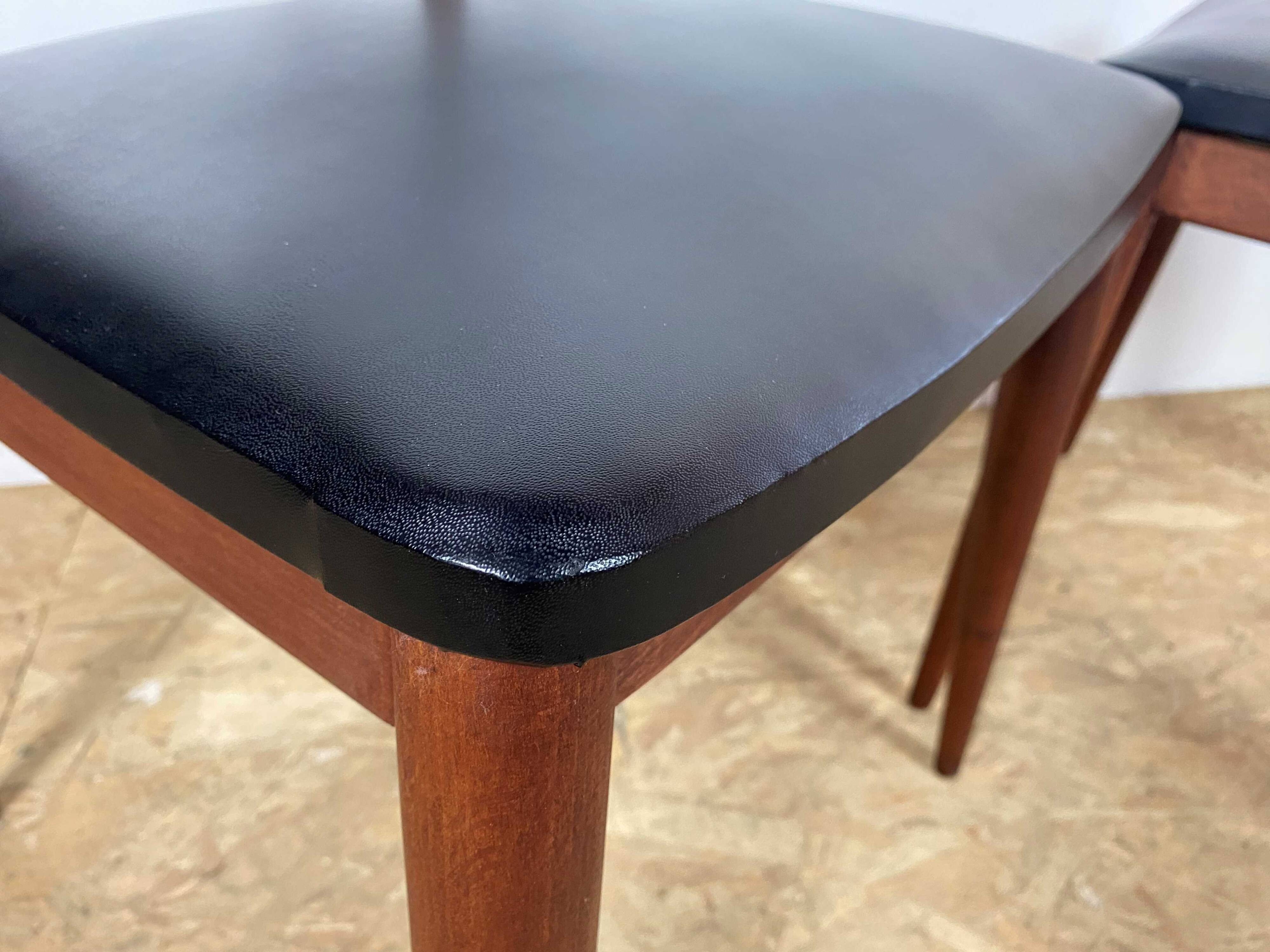 A vintage Scandinavian teak skai chair from AN60