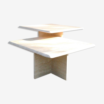 Two coffee tables giggle in travertine