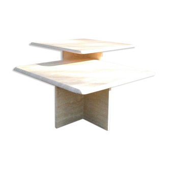 Two coffee tables giggle in travertine