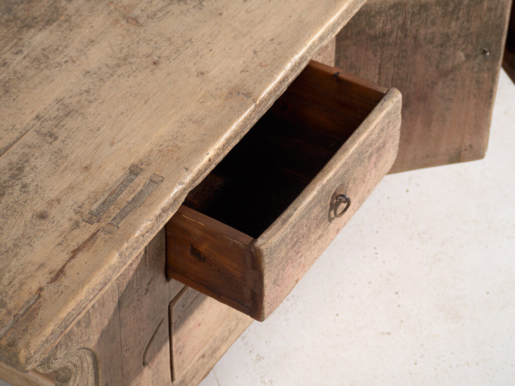 Old pine wood buffet – China, circa 1920