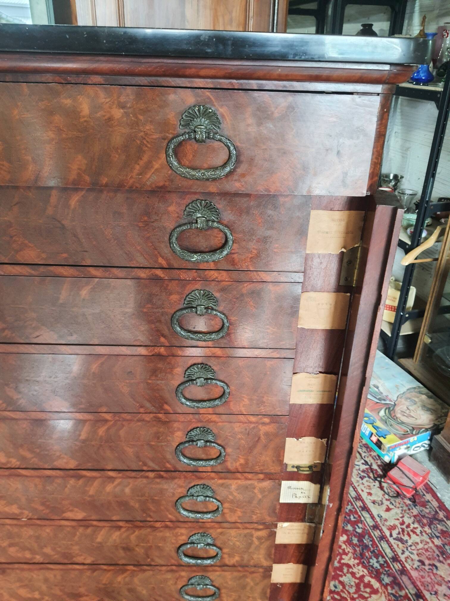 Semainier en acajou ou serre papiers