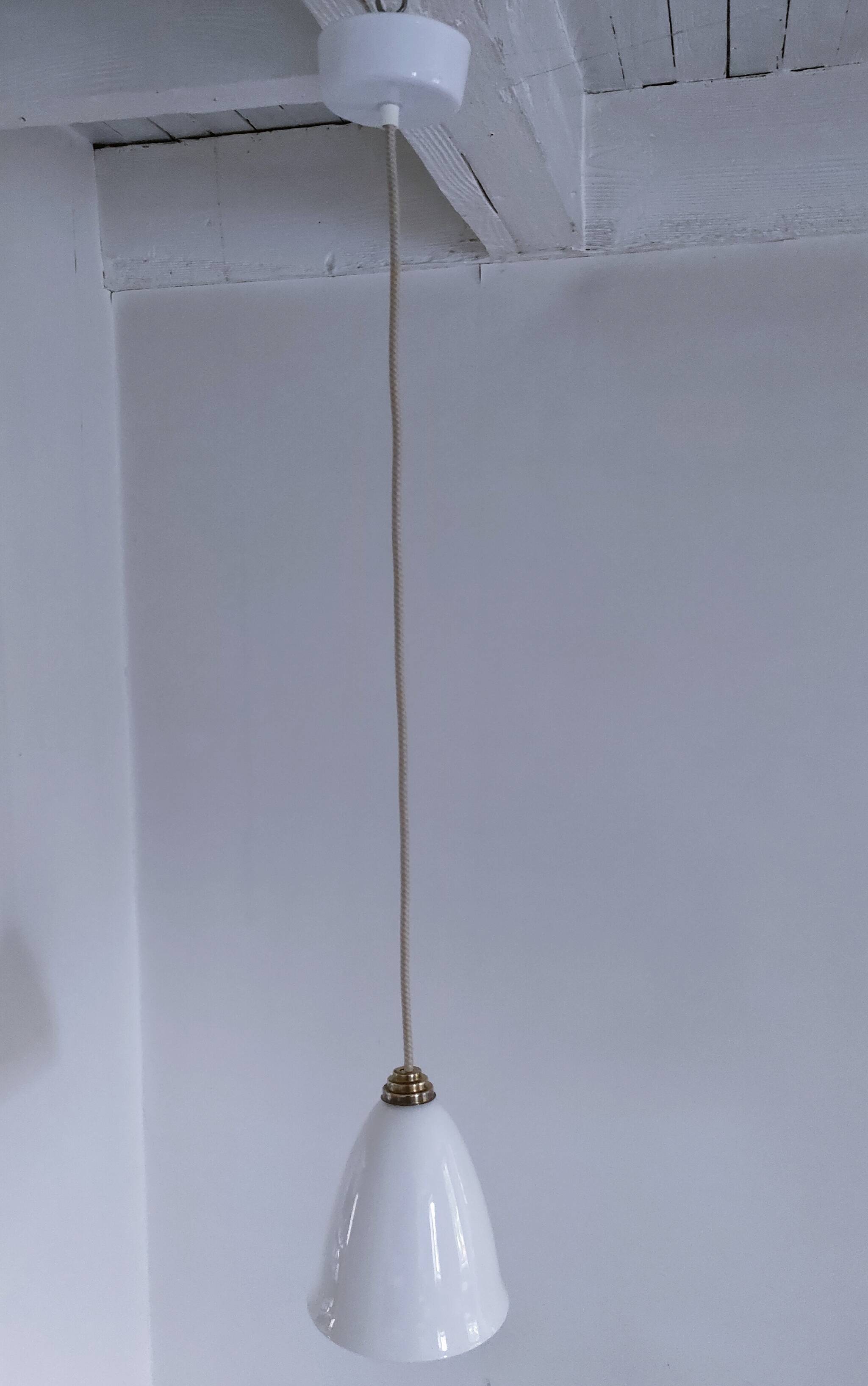 BTC England porcelain pendant light