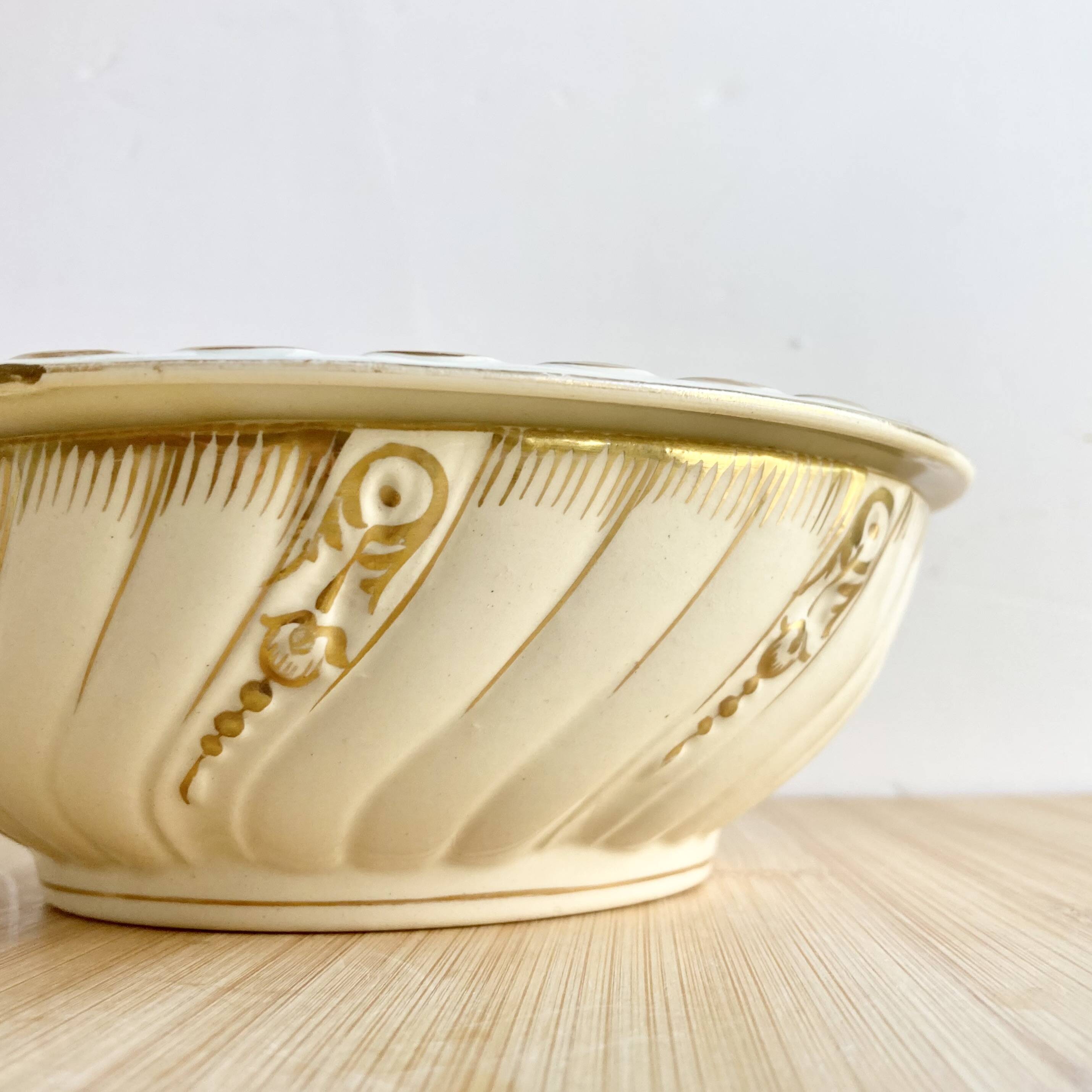 Sponge holder / Hamage - Saint Amand / iron earth / 19th century / antique