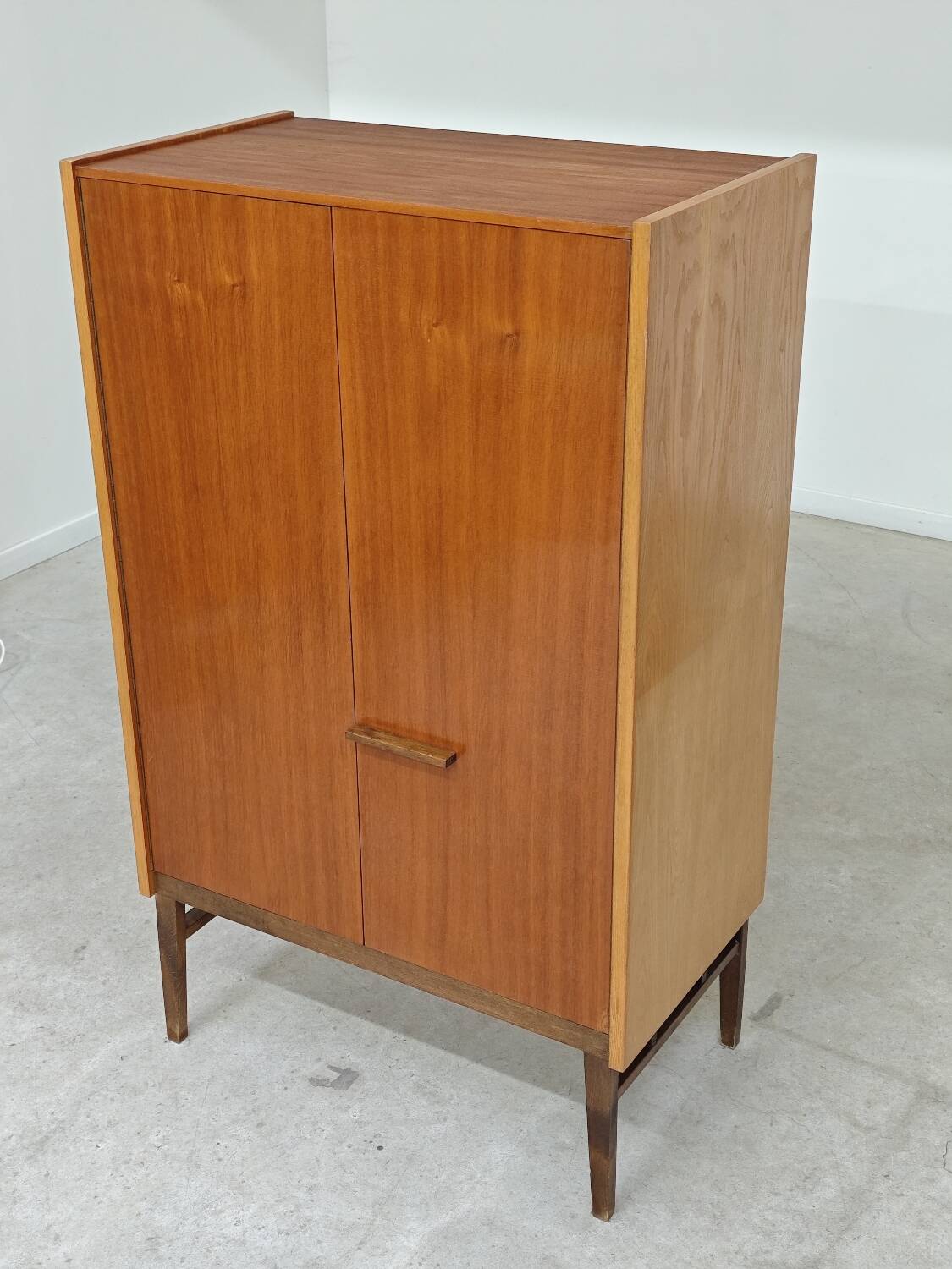Armoire vetements Classeur par
Frantisek Mezulanik pour Up Zavody
1960