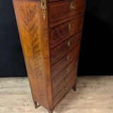 Louis XV chest of drawers in marquetry, with a marble top.