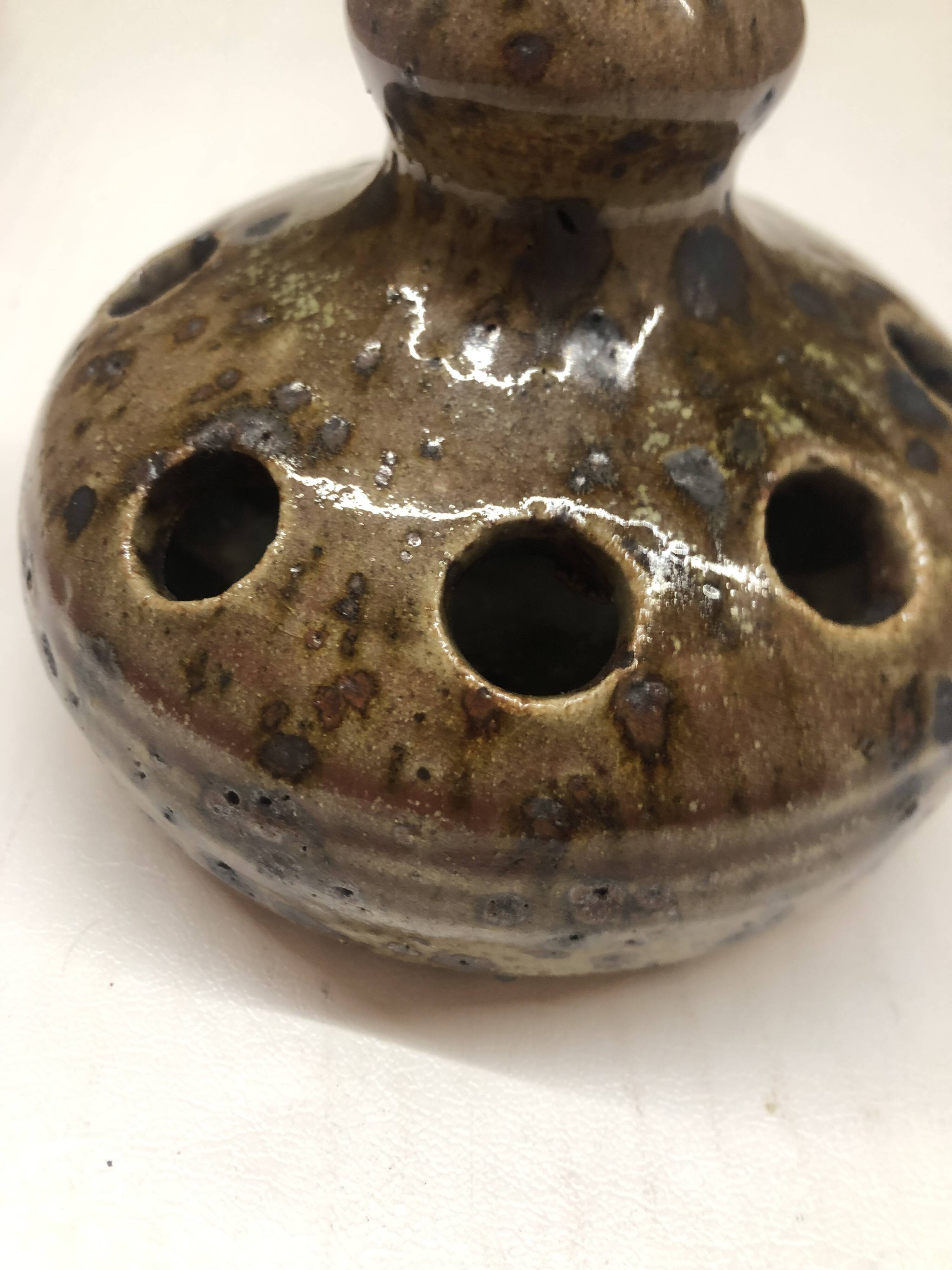 Vase en grès pyrité zoomorphe