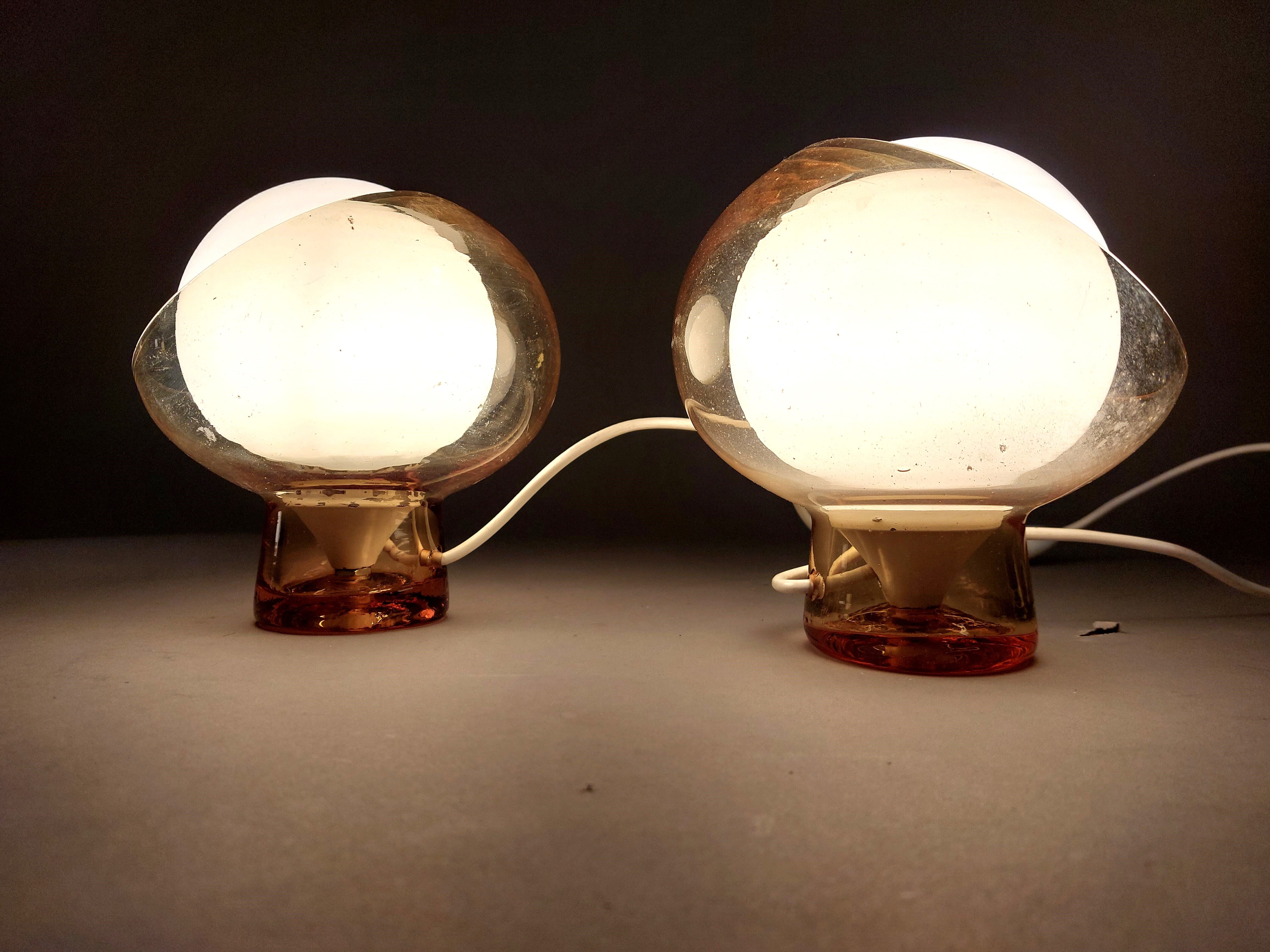 Pair of bedside lamps Italy1960/1970 in glass and white opaline.