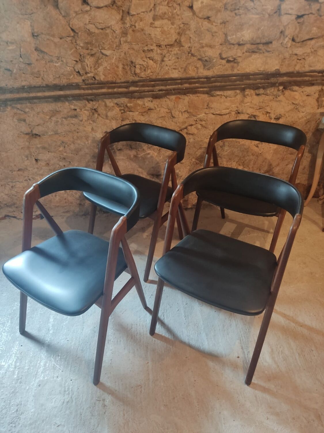 Set of 4 Scandinavian chairs