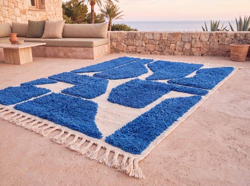 Authentic traditional white and blue Berber rug 2/3 m
