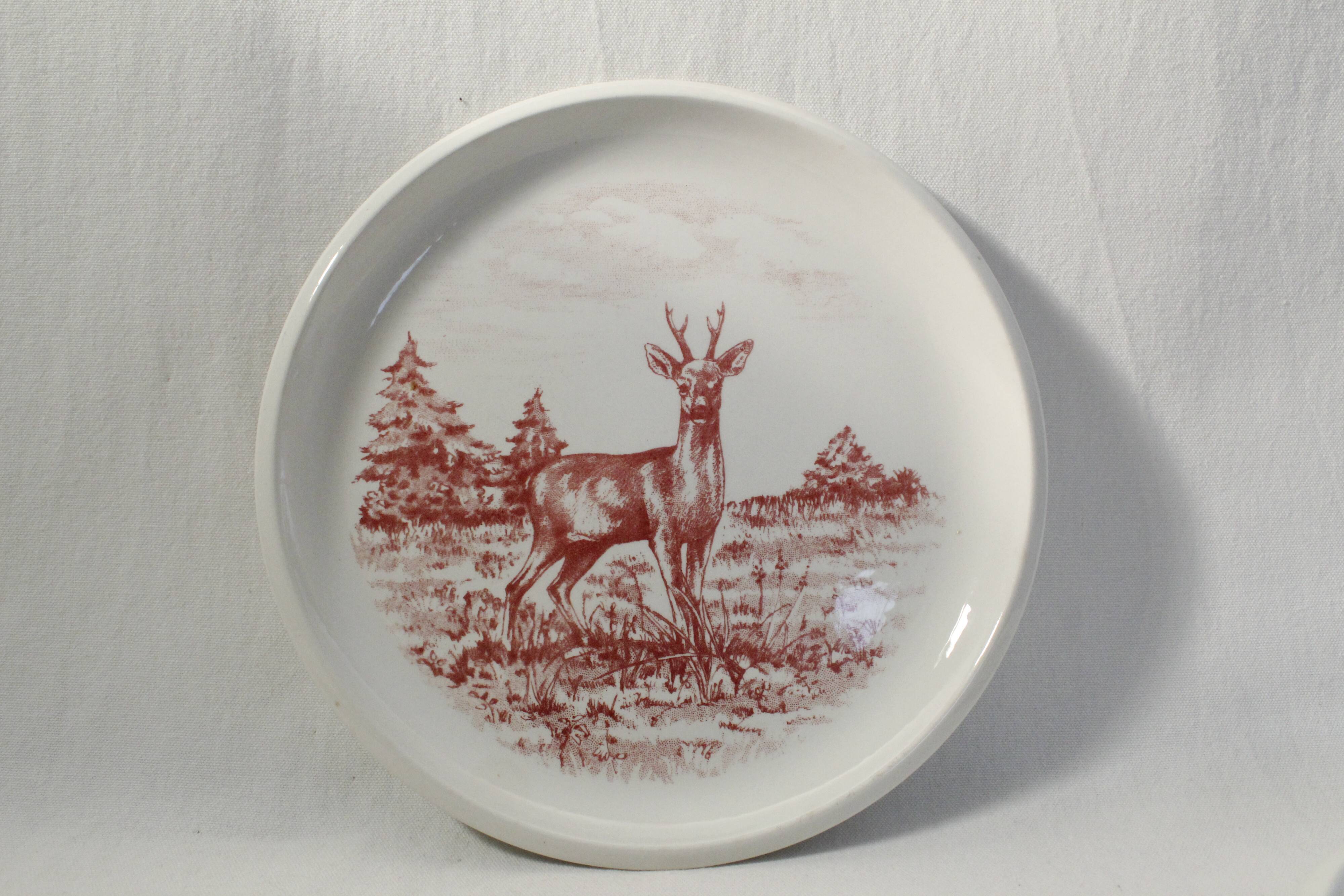 Set of 3 mismatched flat plates - red/burgundy decorations - deer and hare