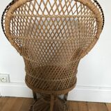 Emmanuelle chair for children