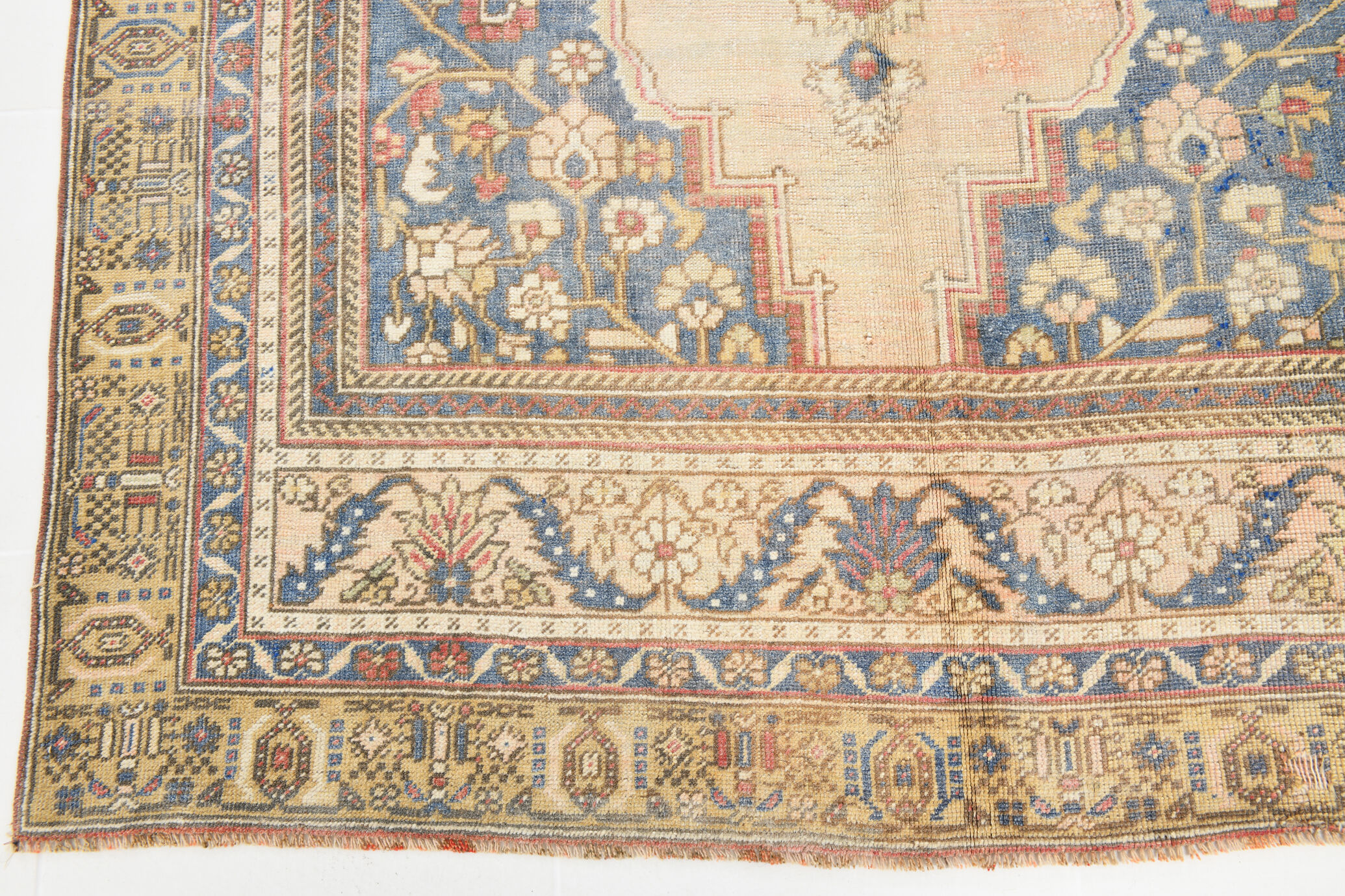 5x9 tan beige & blue oushak rug, 151x263cm