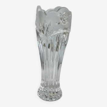 Joli vase floral EN CRISTAL de veissiere à BACCARAT