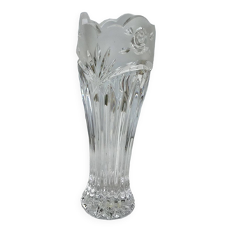 Pretty CRYSTAL floral vase from veissiere in BACCARAT