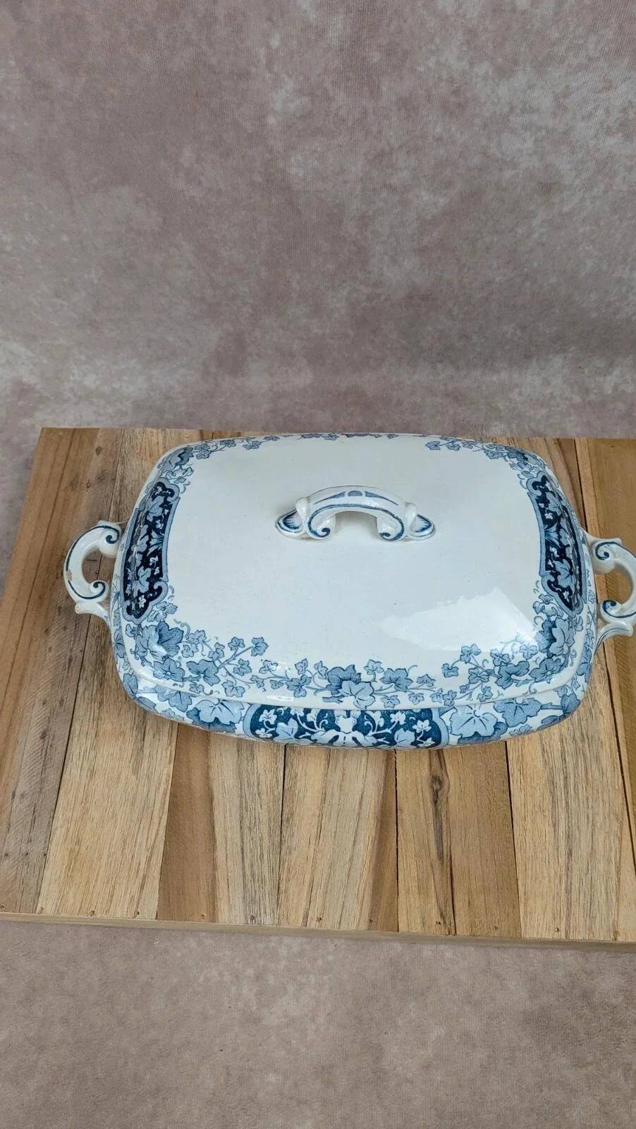 Légumier ancien KG Lunéville modèle Marceau décor bleu