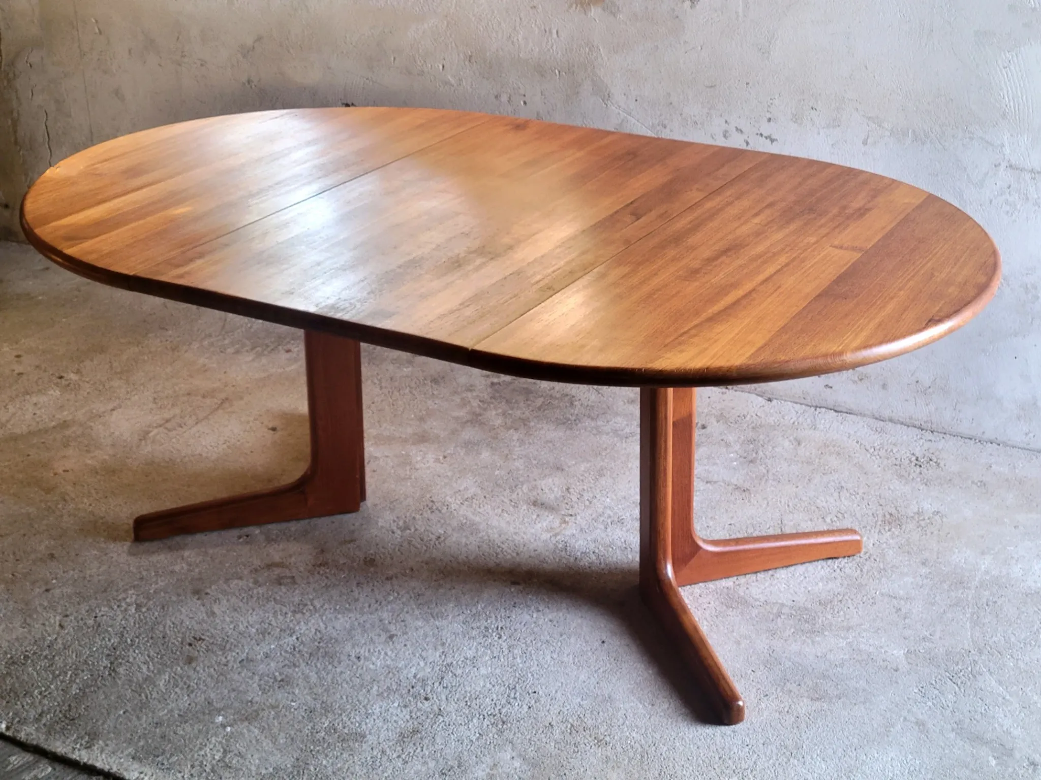 Solid teak Danish extendable dining table, 1960s