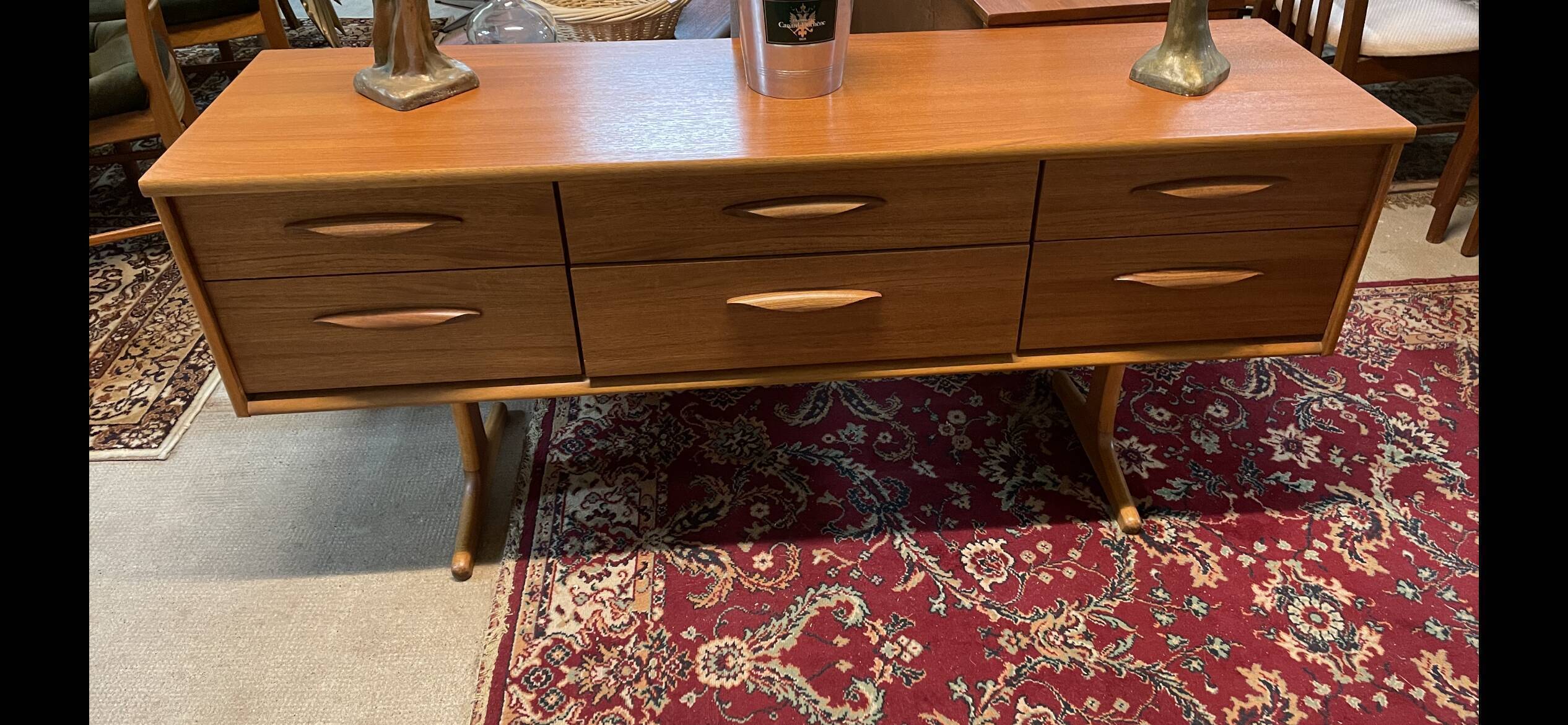 Vintage chest of drawers 6 drawers