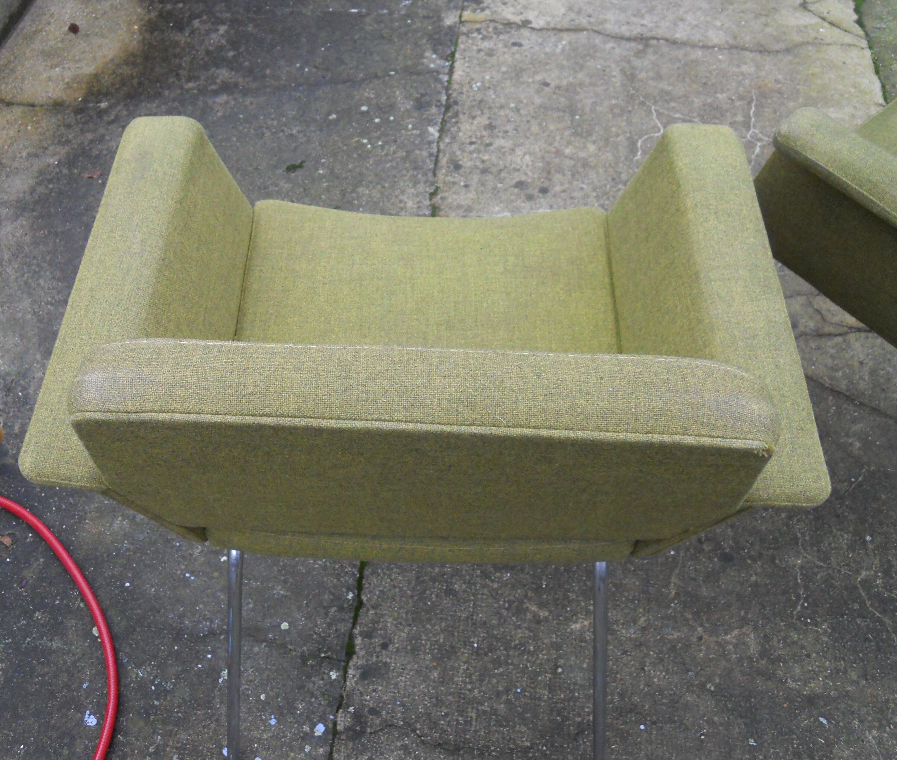 Paire de fauteuils vintage