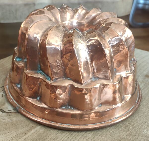 Ancien moule à gâteau en cuivre