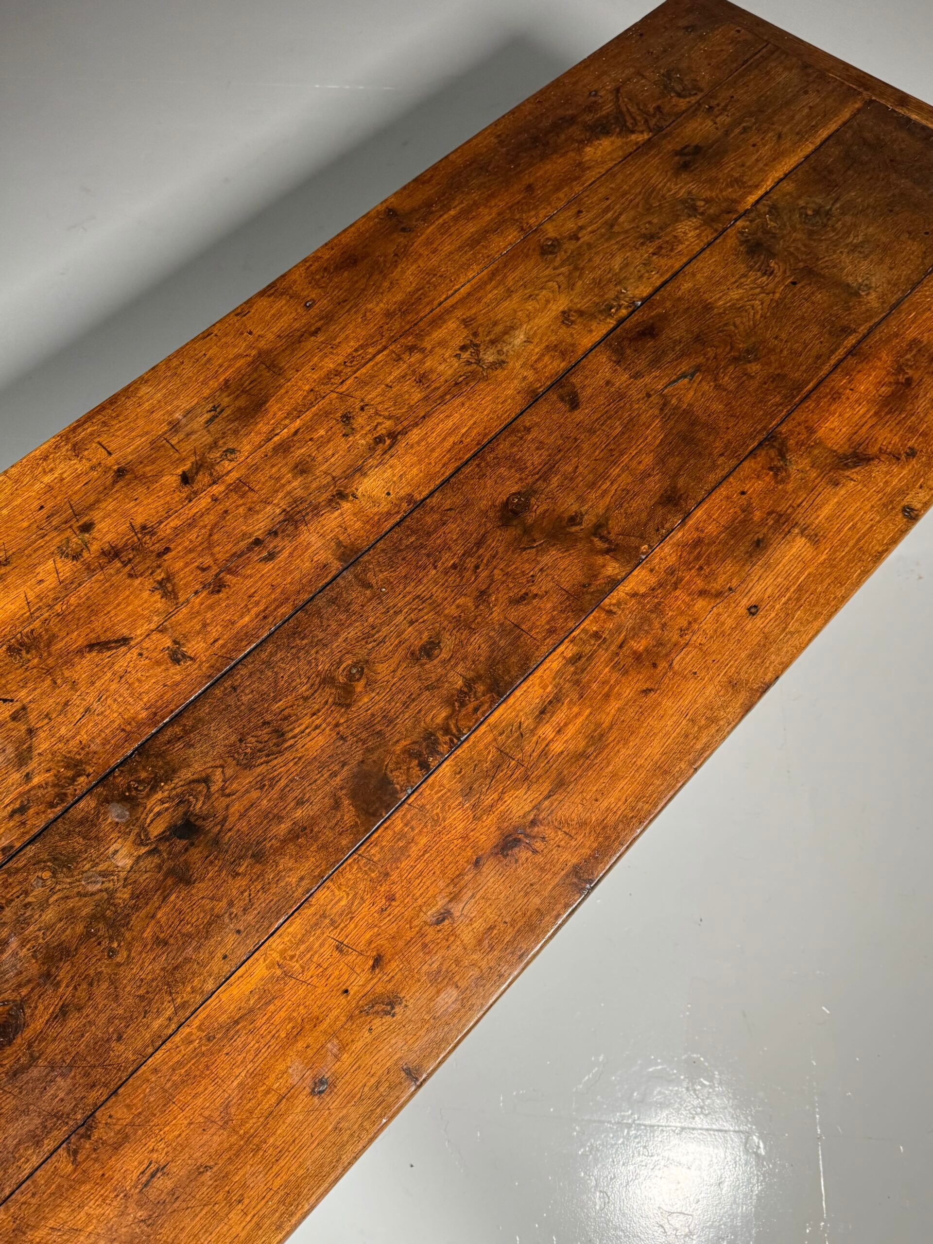 Table à manger française 197 cm